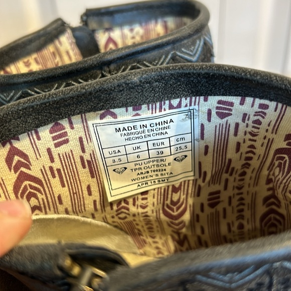 Roxy Sita Embroidered Booties - Picture 6 of 10